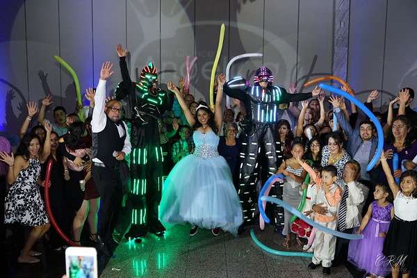 Quinceañera Conheça A Festa De 15 Anos Tradicional Da América Latina