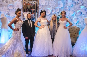 AdrianaBombom-DaniVieira-SheslaineHayalla-desfilam-de-IvanaBeaumond-no-inesquecivel-casamento-icweek-2017 (26)