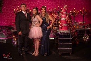 eduarda nicole fotos 15 anos atelier ivana beaumond vestido de debutante rosa pink preto  (19)